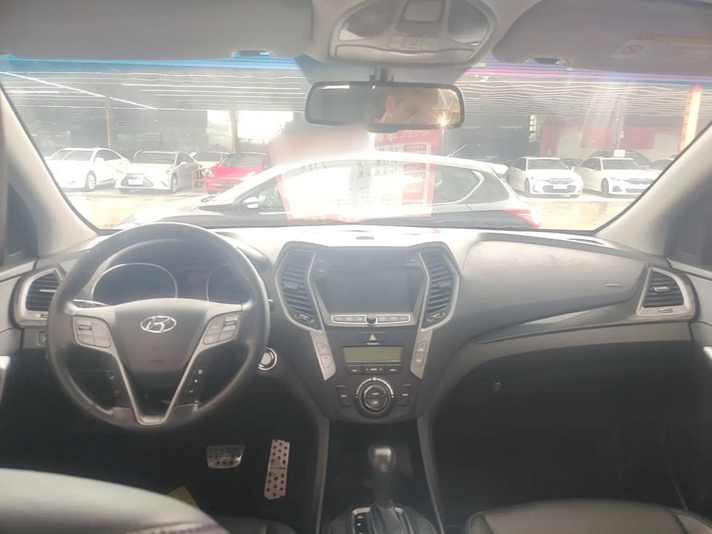 Hyundai Santa Fe 2013 2.4L Automatic Two-Wheel Drive Smart Version — миниатюра 13