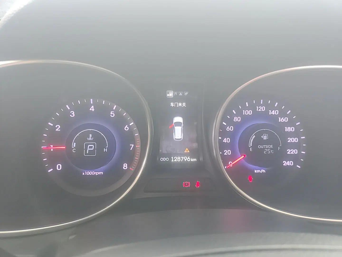 Hyundai Santa Fe 2013 2.4L Automatic Two-Wheel Drive Smart Version — миниатюра 15