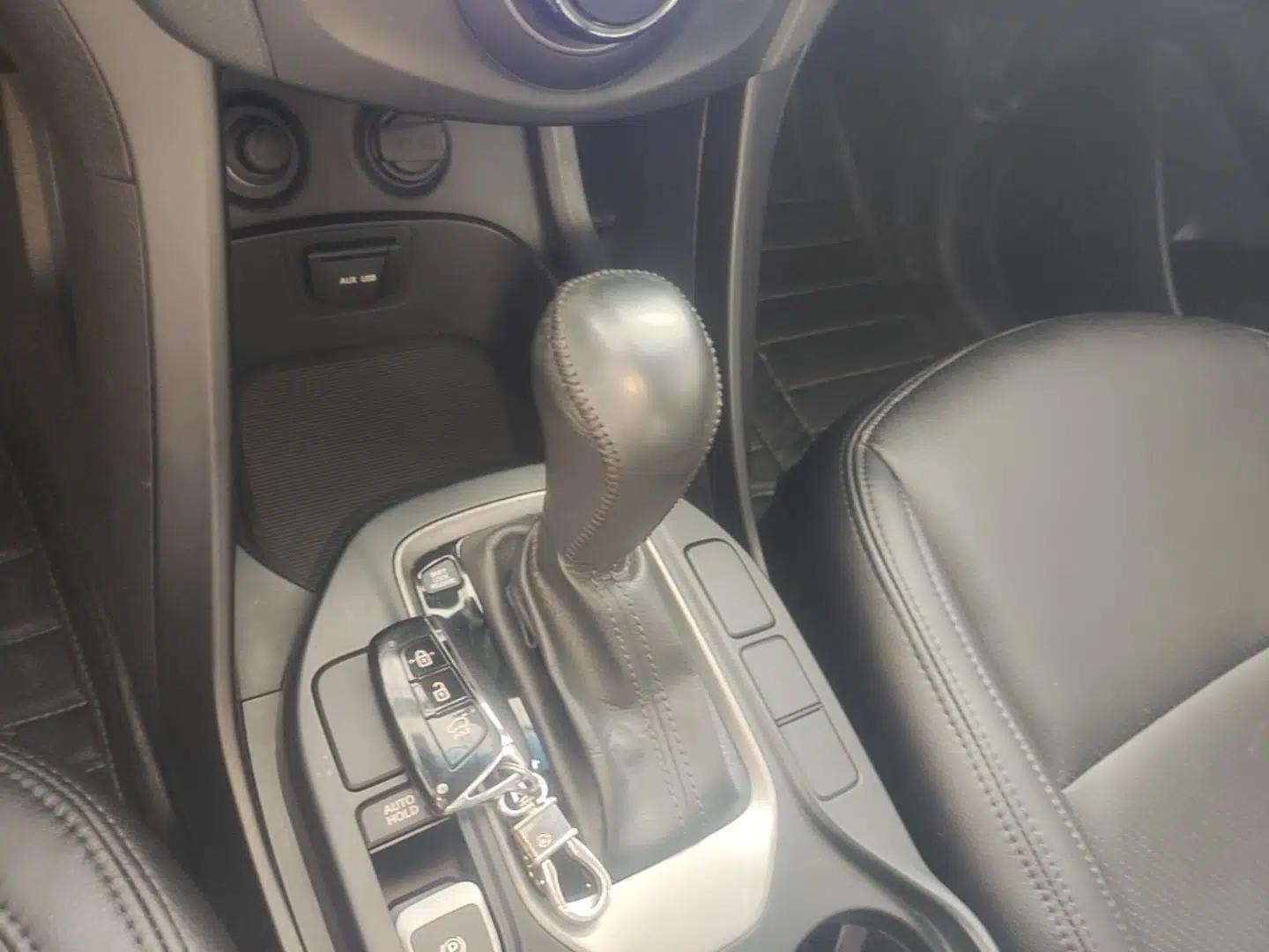 Hyundai Santa Fe 2013 2.4L Automatic Two-Wheel Drive Smart Version — миниатюра 17