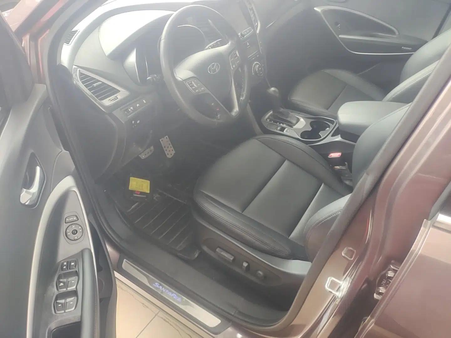 Hyundai Santa Fe 2013 2.4L Automatic Two-Wheel Drive Smart Version — миниатюра 19