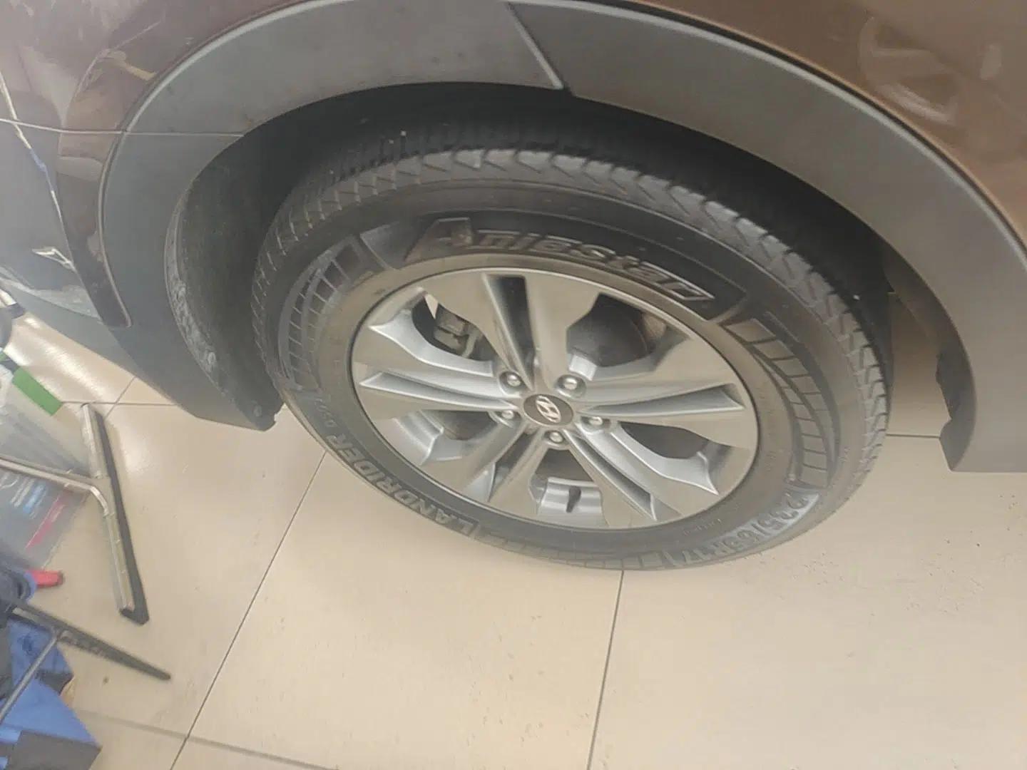 Hyundai Santa Fe 2013 2.4L Automatic Two-Wheel Drive Smart Version — миниатюра 10