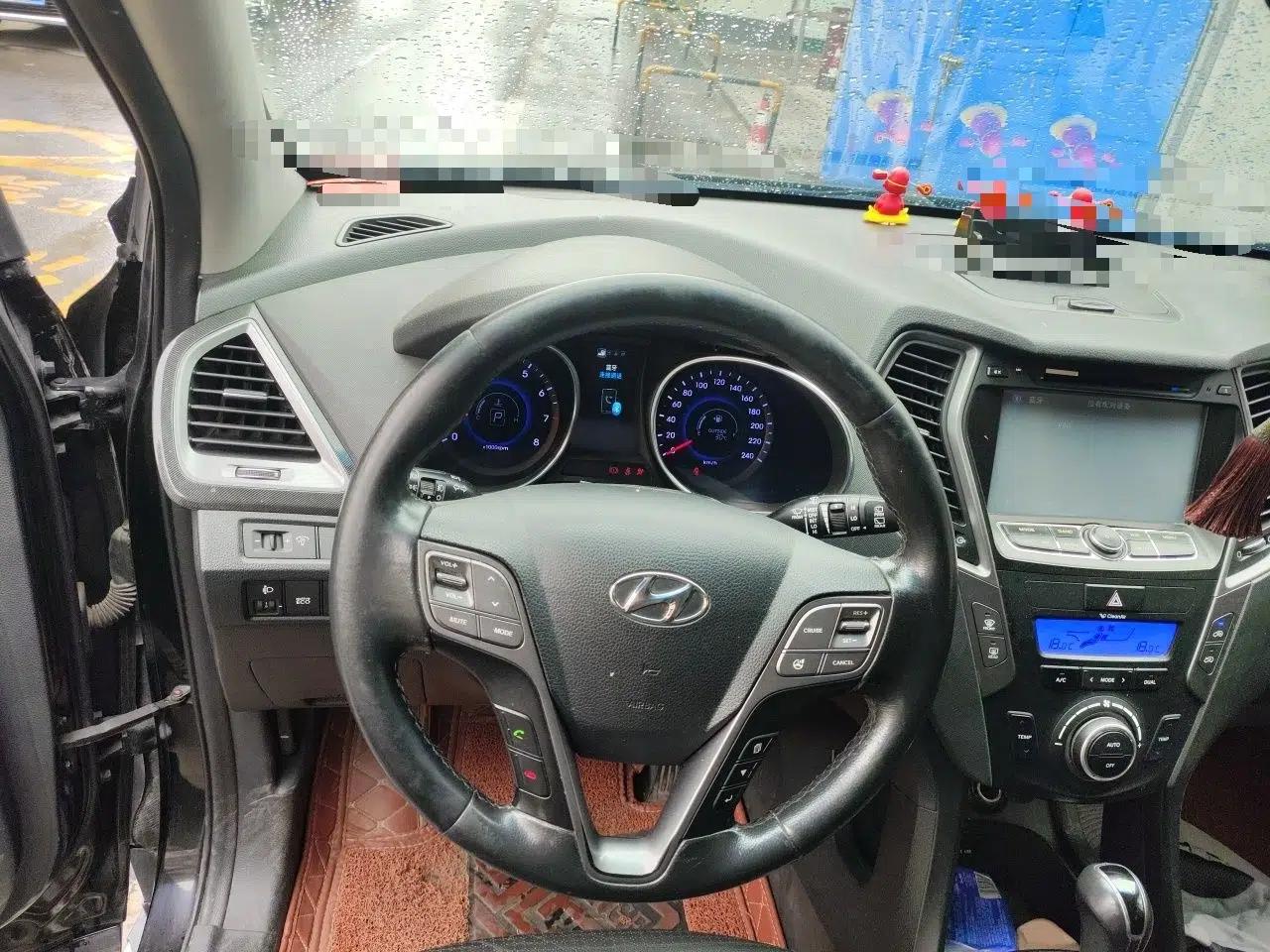 Hyundai Santa Fe 2013 2.4L Automatic Two-Wheel Drive Smart Version — миниатюра 11
