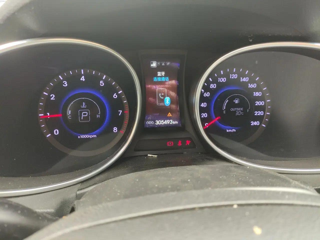 Hyundai Santa Fe 2013 2.4L Automatic Two-Wheel Drive Smart Version — миниатюра 12
