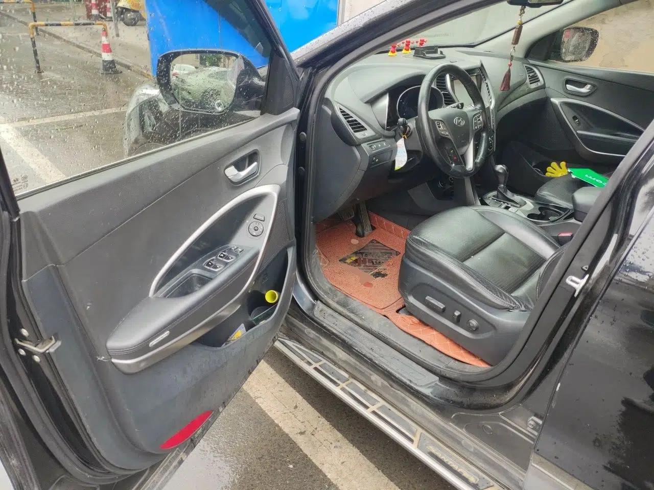Hyundai Santa Fe 2013 2.4L Automatic Two-Wheel Drive Smart Version — миниатюра 17