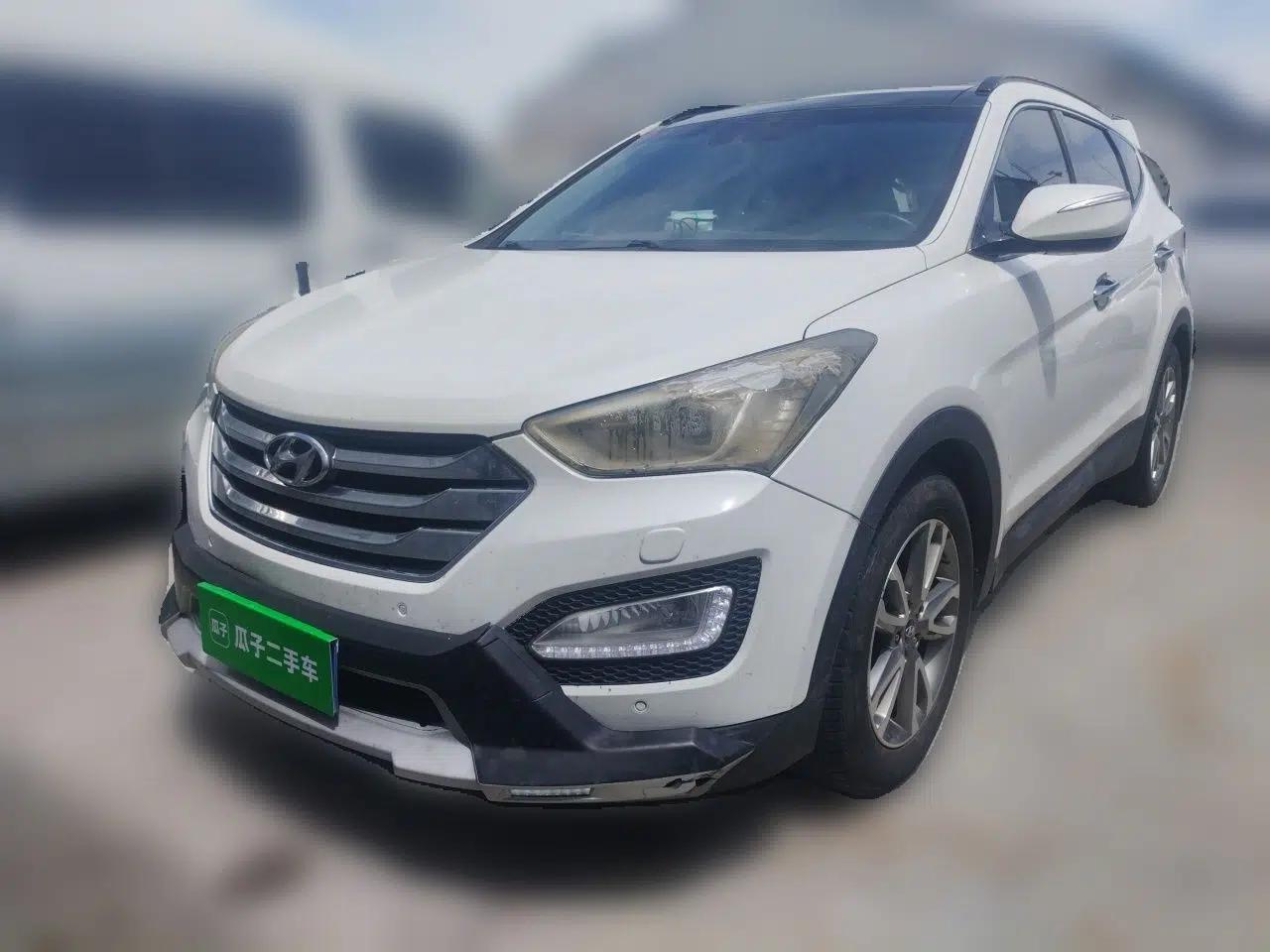 Hyundai Santa Fe 2013 2.0T Automatic All-Wheel Drive Top Trim — миниатюра 1