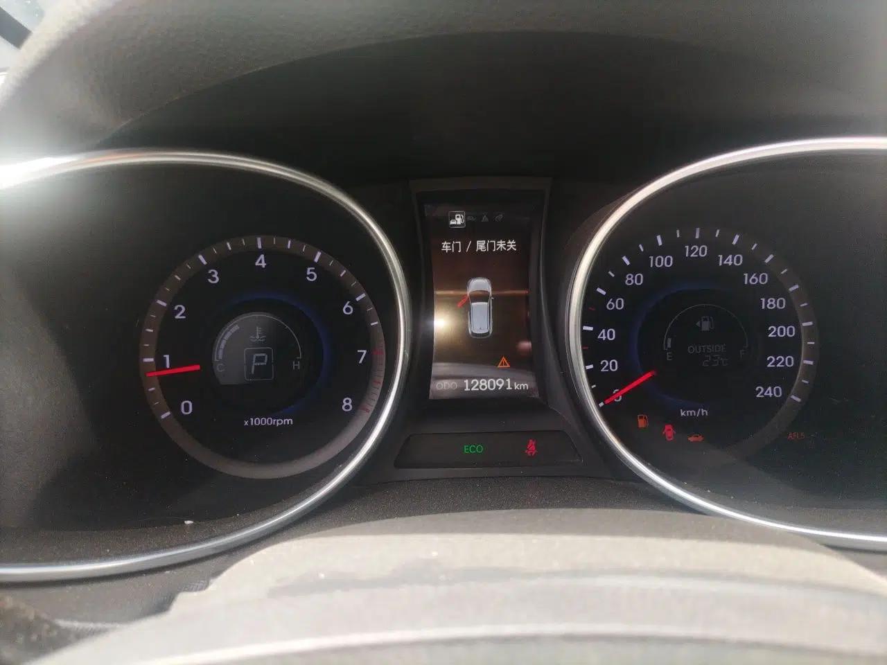 Hyundai Santa Fe 2013 2.0T Automatic All-Wheel Drive Top Trim — миниатюра 12