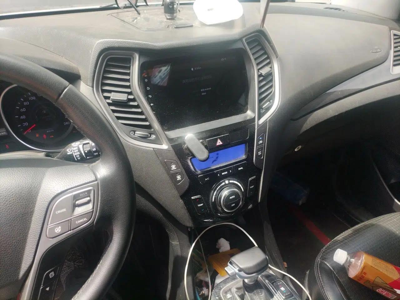Hyundai Santa Fe 2013 2.0T Automatic All-Wheel Drive Top Trim — миниатюра 14