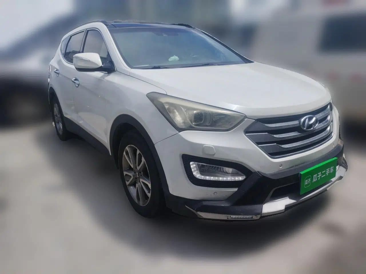 Hyundai Santa Fe 2013 2.0T Automatic All-Wheel Drive Top Trim — миниатюра 3