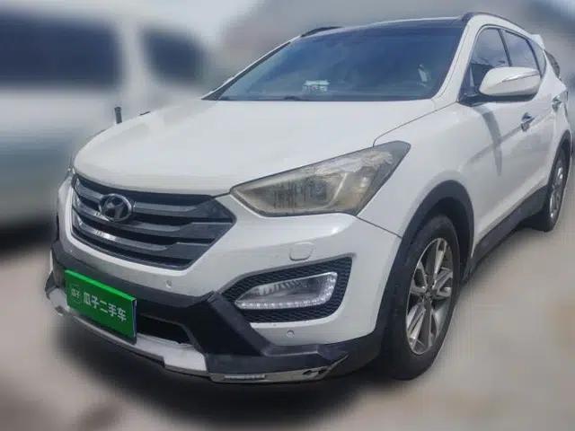 Hyundai Santa Fe 2013 2.0T Automatic All-Wheel Drive Top Trim