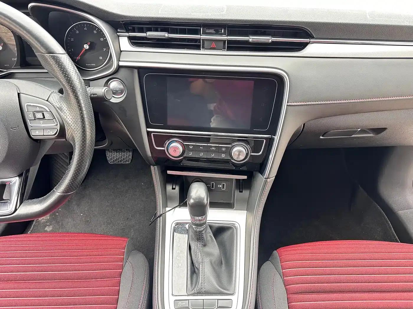 MG6 2019 20T Automatic Star Edition — миниатюра 15