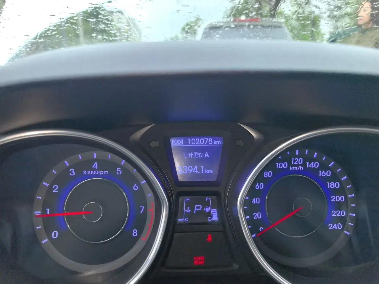 Hyundai Elantra (5th Generation / Langdong) 2015 1.6L Automatic Luxury Model — миниатюра 13