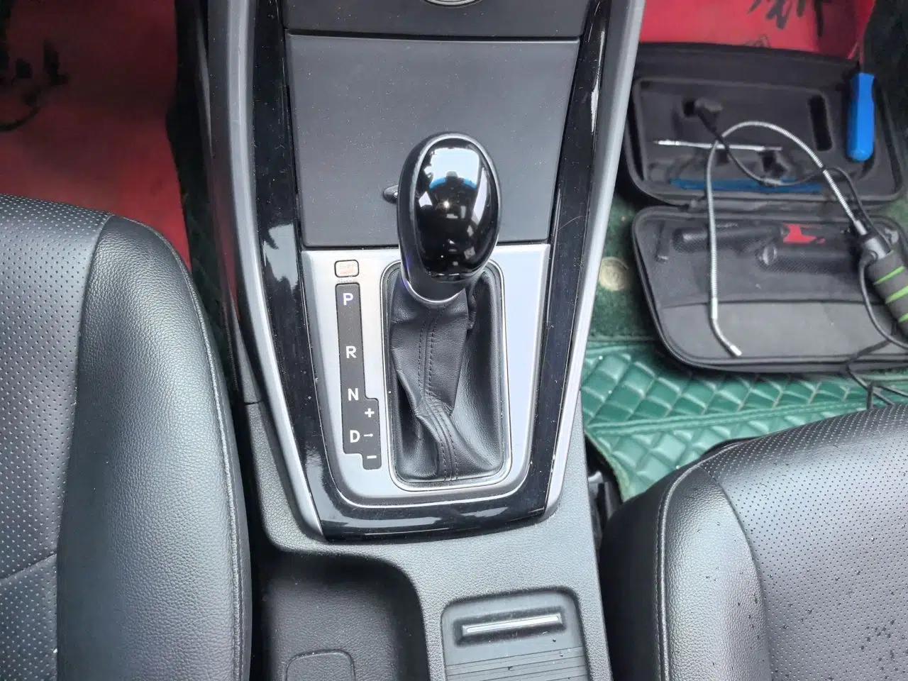 Hyundai Elantra (5th Generation / Langdong) 2015 1.6L Automatic Luxury Model — миниатюра 15