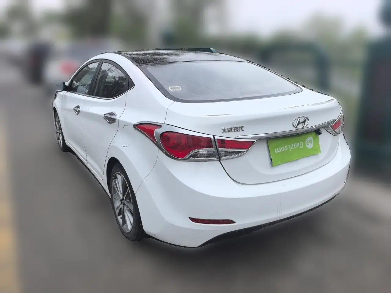 Hyundai Elantra (5th Generation / Langdong) 2015 1.6L Automatic Luxury Model — миниатюра 4