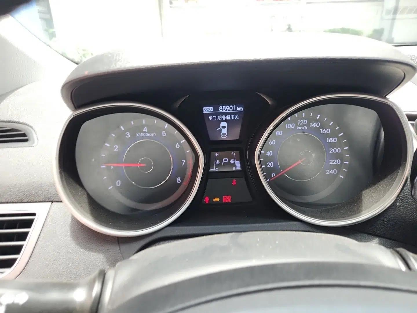 Hyundai Elantra (5th Generation / Langdong) 2016 1.6L Automatic Prestige Model — миниатюра 13