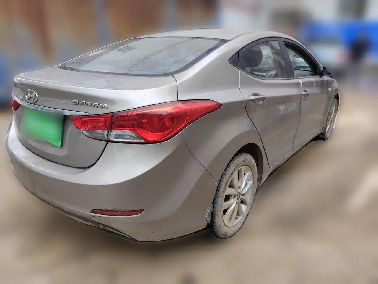 Hyundai Elantra (5th Generation / Langdong) 2015 1.6L Automatic Fashion Model — миниатюра 6