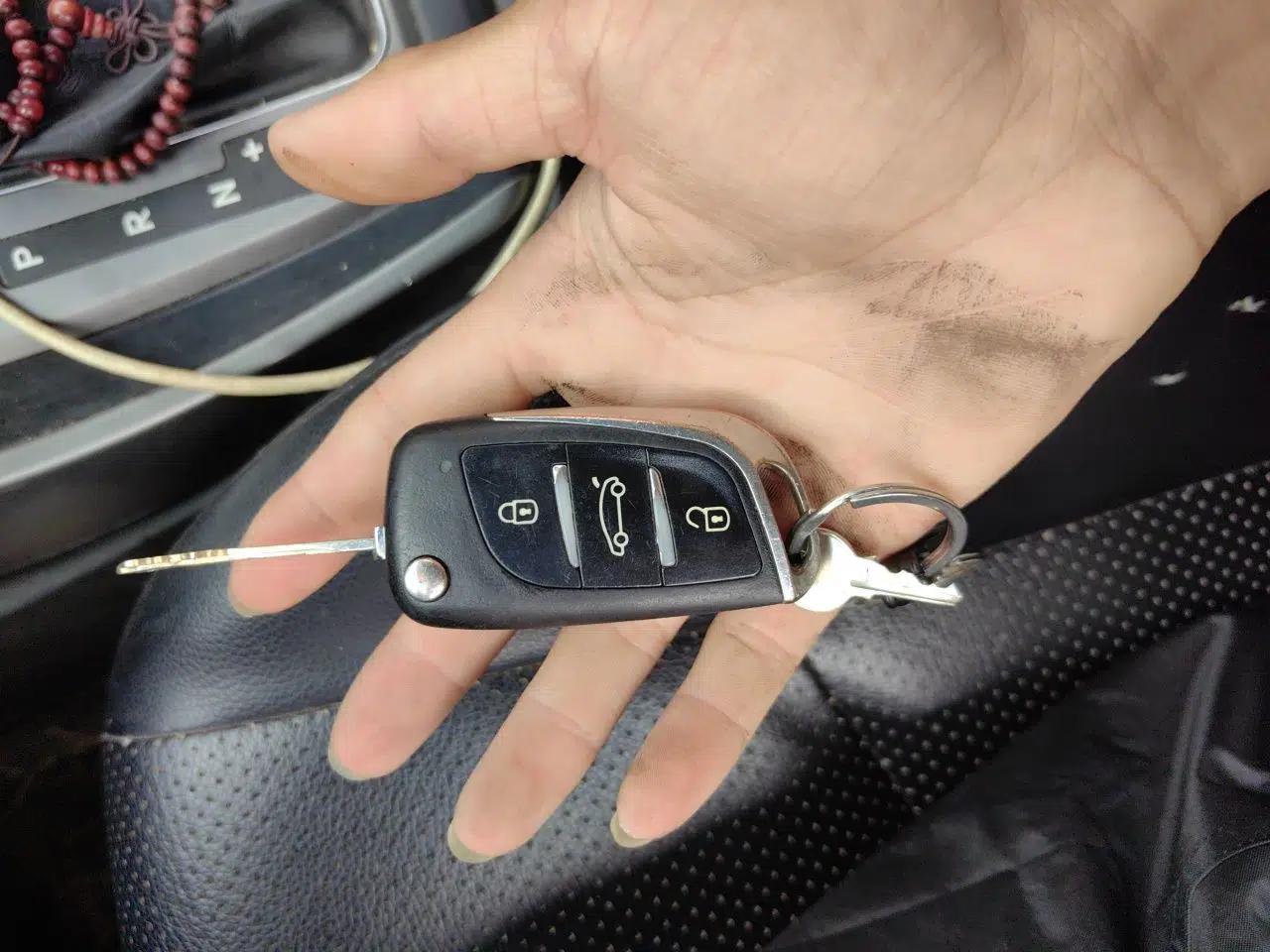 Hyundai Elantra (5th Generation / Langdong) 2015 1.6L Automatic Fashion Model — миниатюра 9