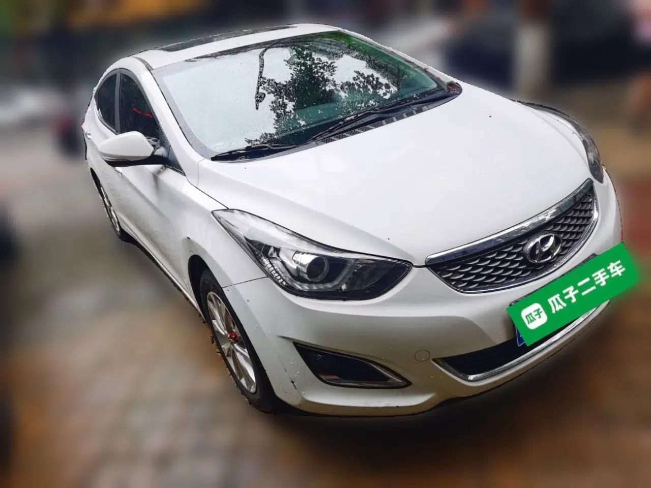 Hyundai Elantra (5th Generation / Langdong) 2016 1.6L Manual Luxury Model — миниатюра 3