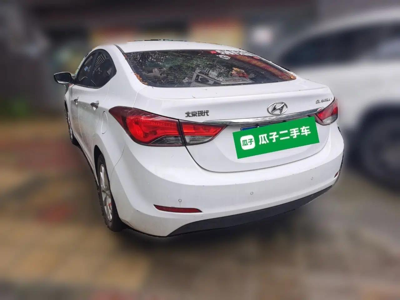 Hyundai Elantra (5th Generation / Langdong) 2016 1.6L Manual Luxury Model — миниатюра 4