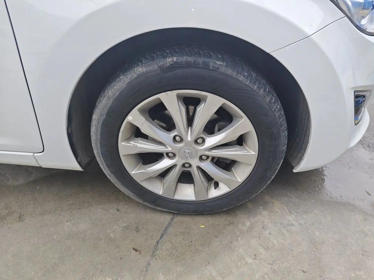 Hyundai Elantra (5th Generation / Langdong) 2016 1.6L Automatic Prestige Model — миниатюра 8