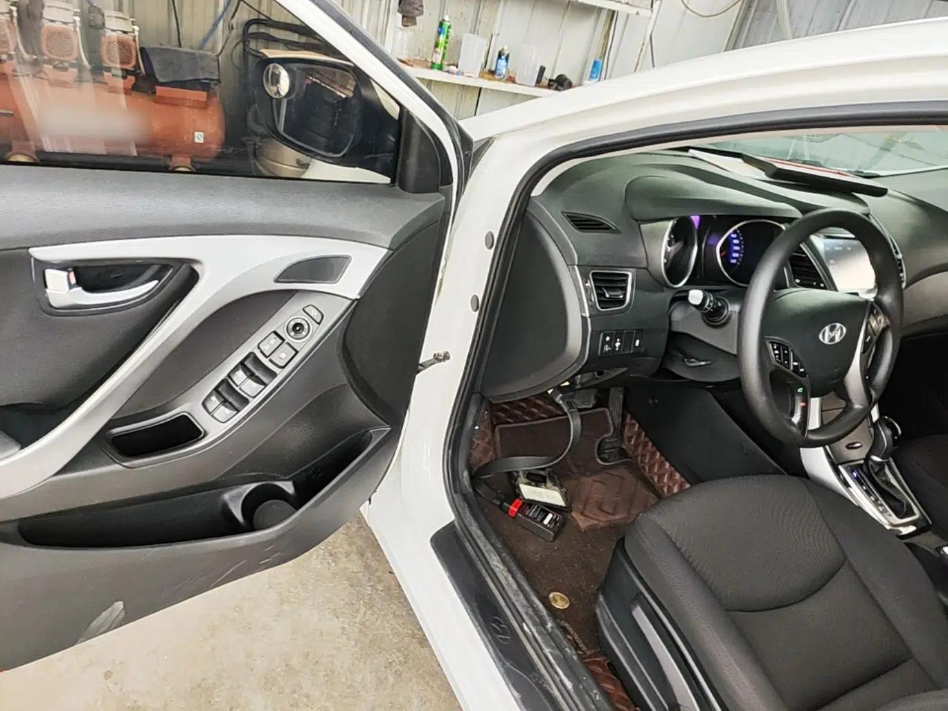 Hyundai Elantra (5th Generation / Langdong) 2016 1.6L Automatic Prestige Model — миниатюра 19