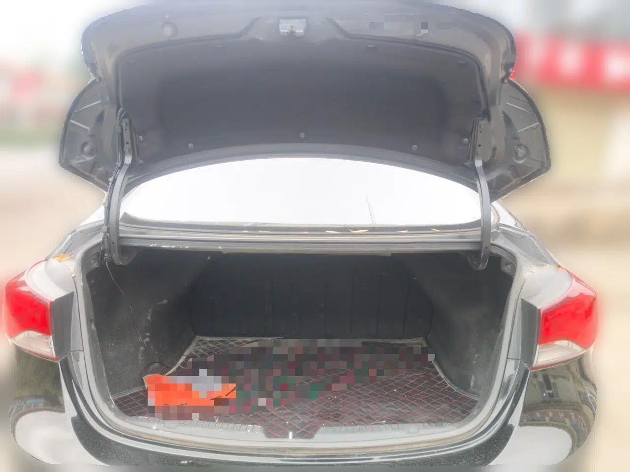 Hyundai Elantra (5th Generation / Langdong) 2016 1.6L Manual Fashion Edition — миниатюра 20
