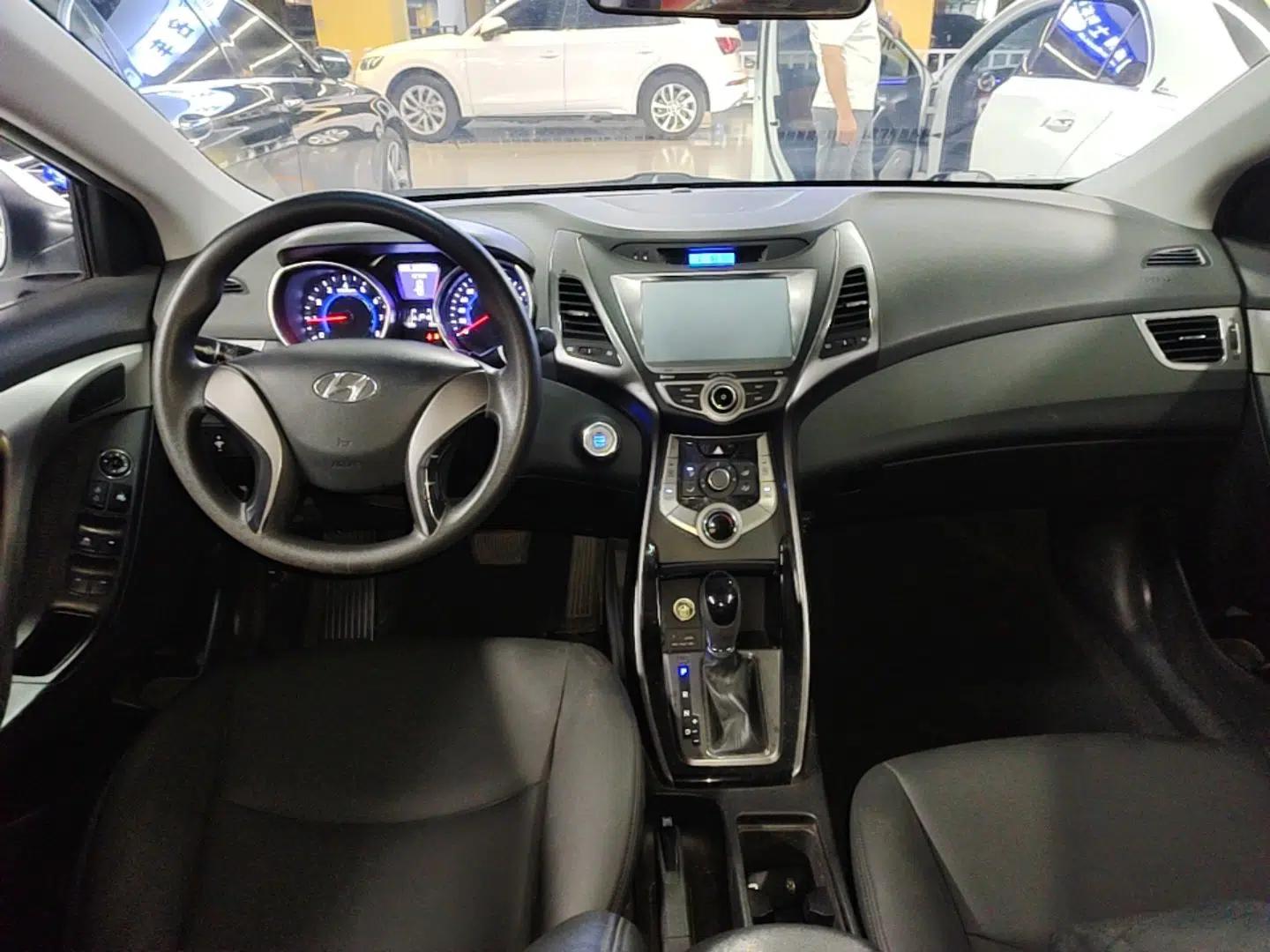 Hyundai Elantra (5th Generation / Langdong) 2013 1.6L Automatic Leading Model — миниатюра 13