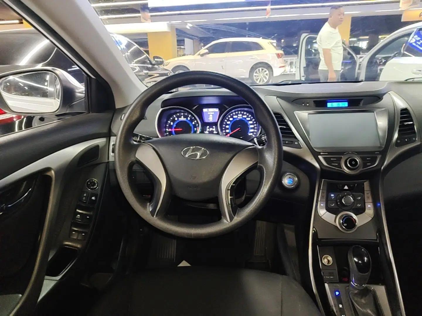 Hyundai Elantra (5th Generation / Langdong) 2013 1.6L Automatic Leading Model — миниатюра 14