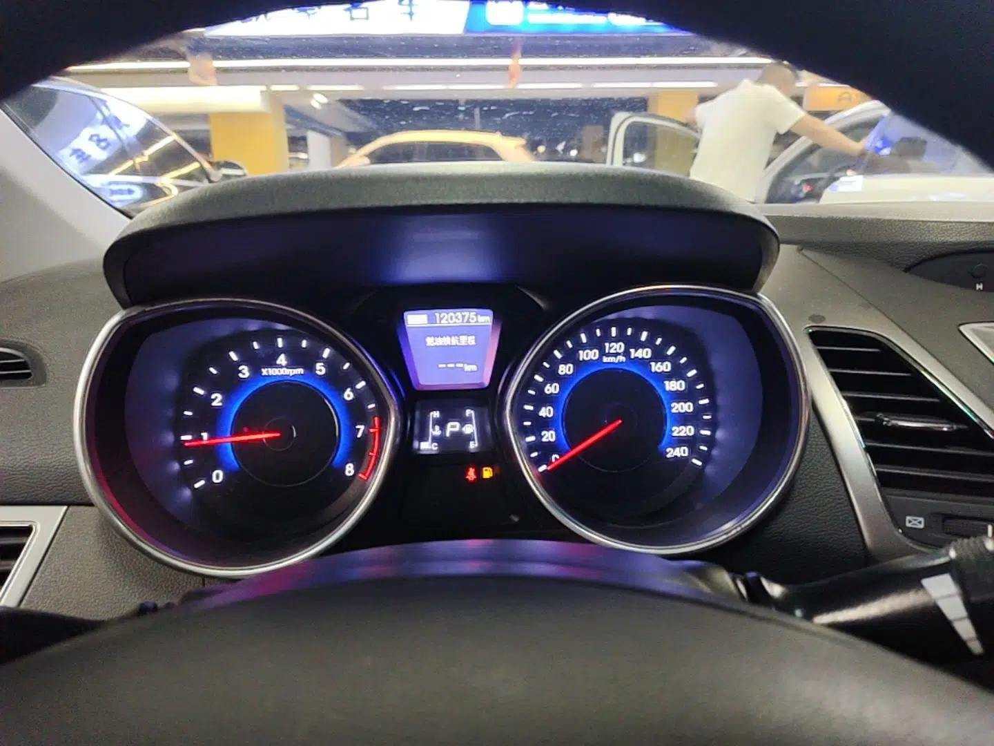 Hyundai Elantra (5th Generation / Langdong) 2013 1.6L Automatic Leading Model — миниатюра 15