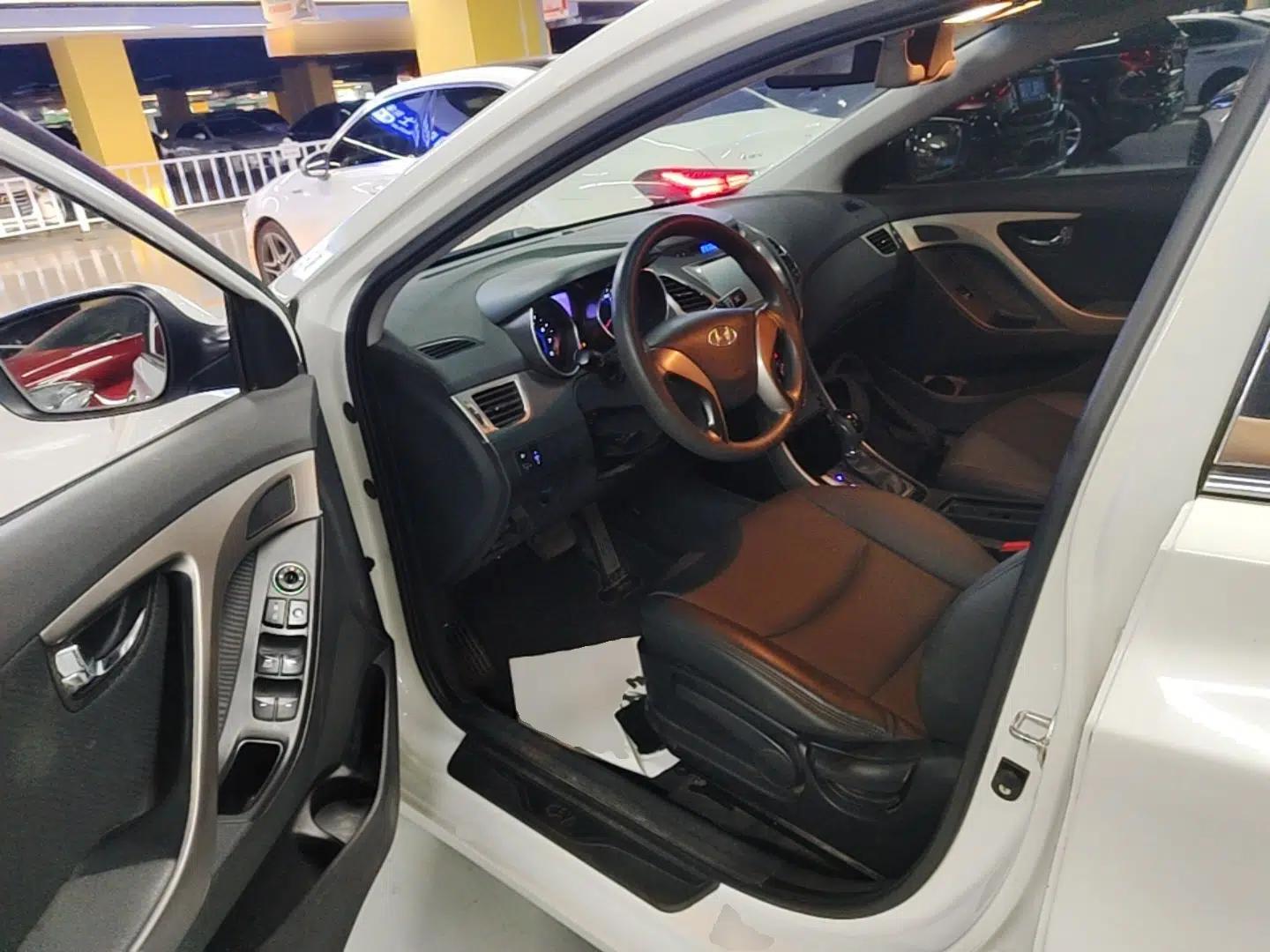 Hyundai Elantra (5th Generation / Langdong) 2013 1.6L Automatic Leading Model — миниатюра 19