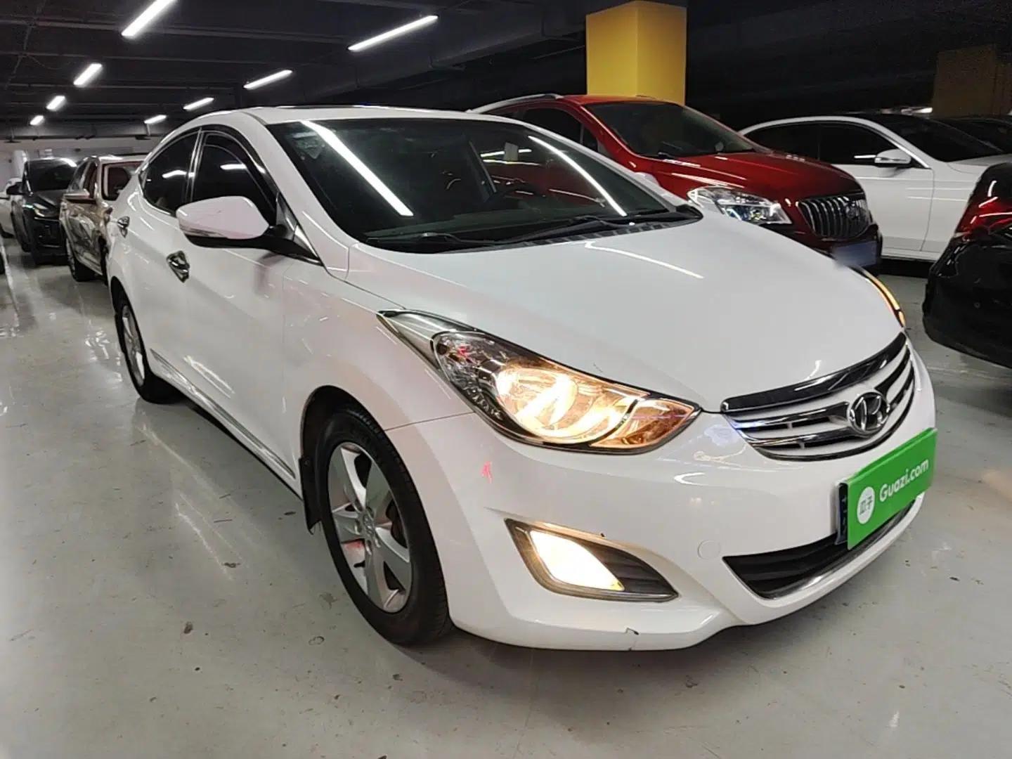 Hyundai Elantra (5th Generation / Langdong) 2013 1.6L Automatic Leading Model — миниатюра 3