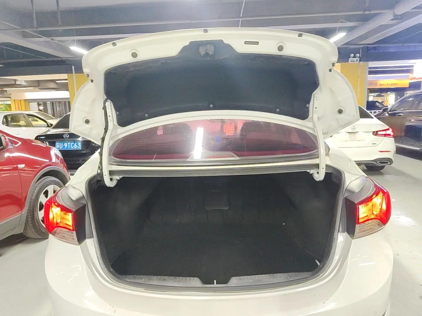 Hyundai Elantra (5th Generation / Langdong) 2013 1.6L Automatic Leading Model — миниатюра 22