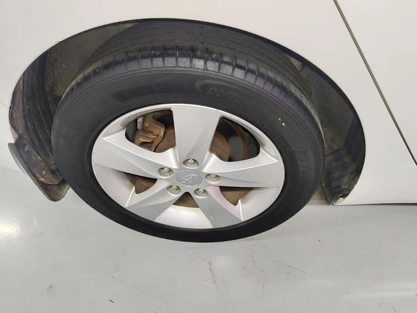 Hyundai Elantra (5th Generation / Langdong) 2013 1.6L Automatic Leading Model — миниатюра 10