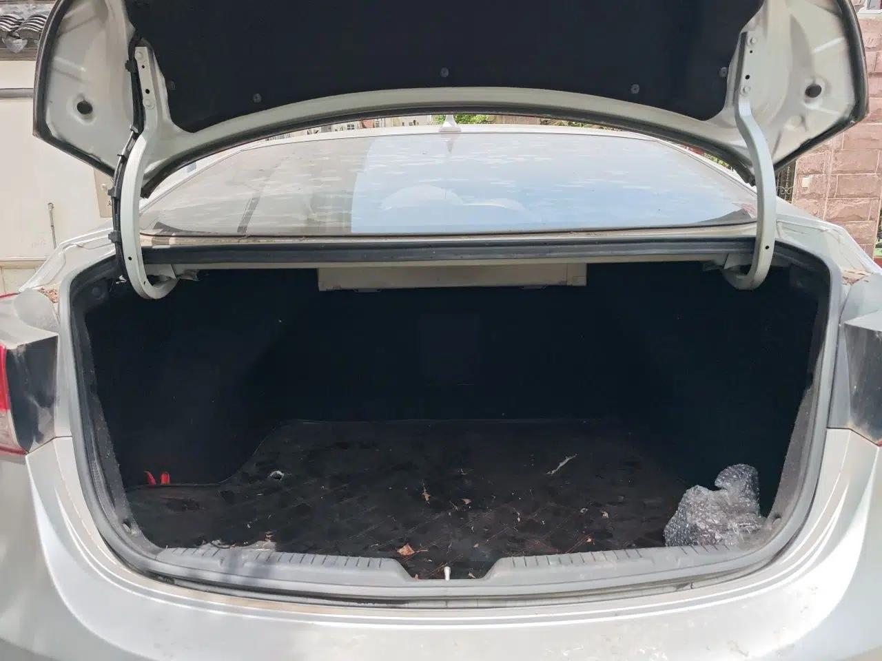 Hyundai Elantra (5th Generation / Langdong) 2013 1.6L Automatic Leading Model — миниатюра 20
