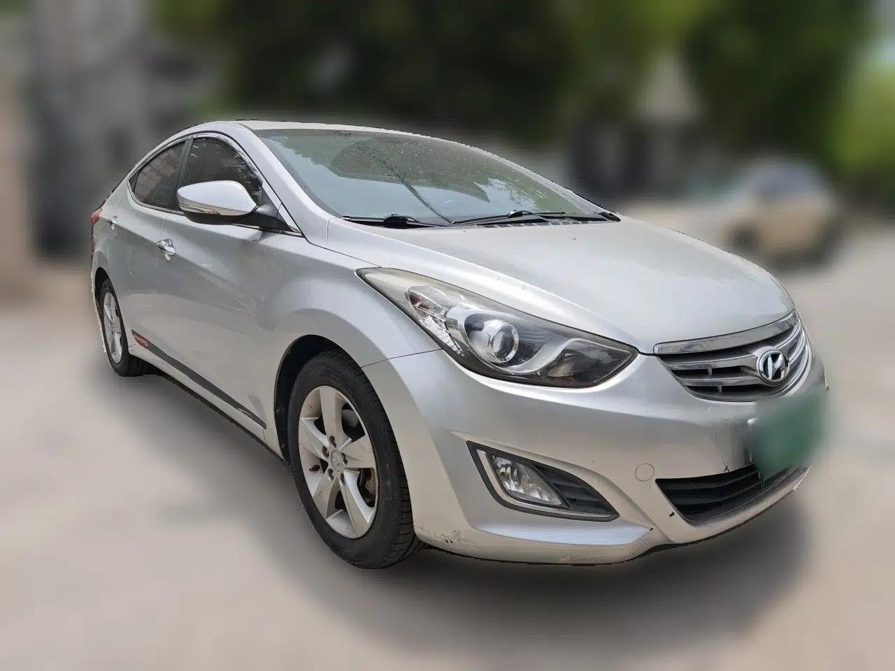 Hyundai Elantra (5th Generation / Langdong) 2013 1.6L Automatic Leading Model — миниатюра 3