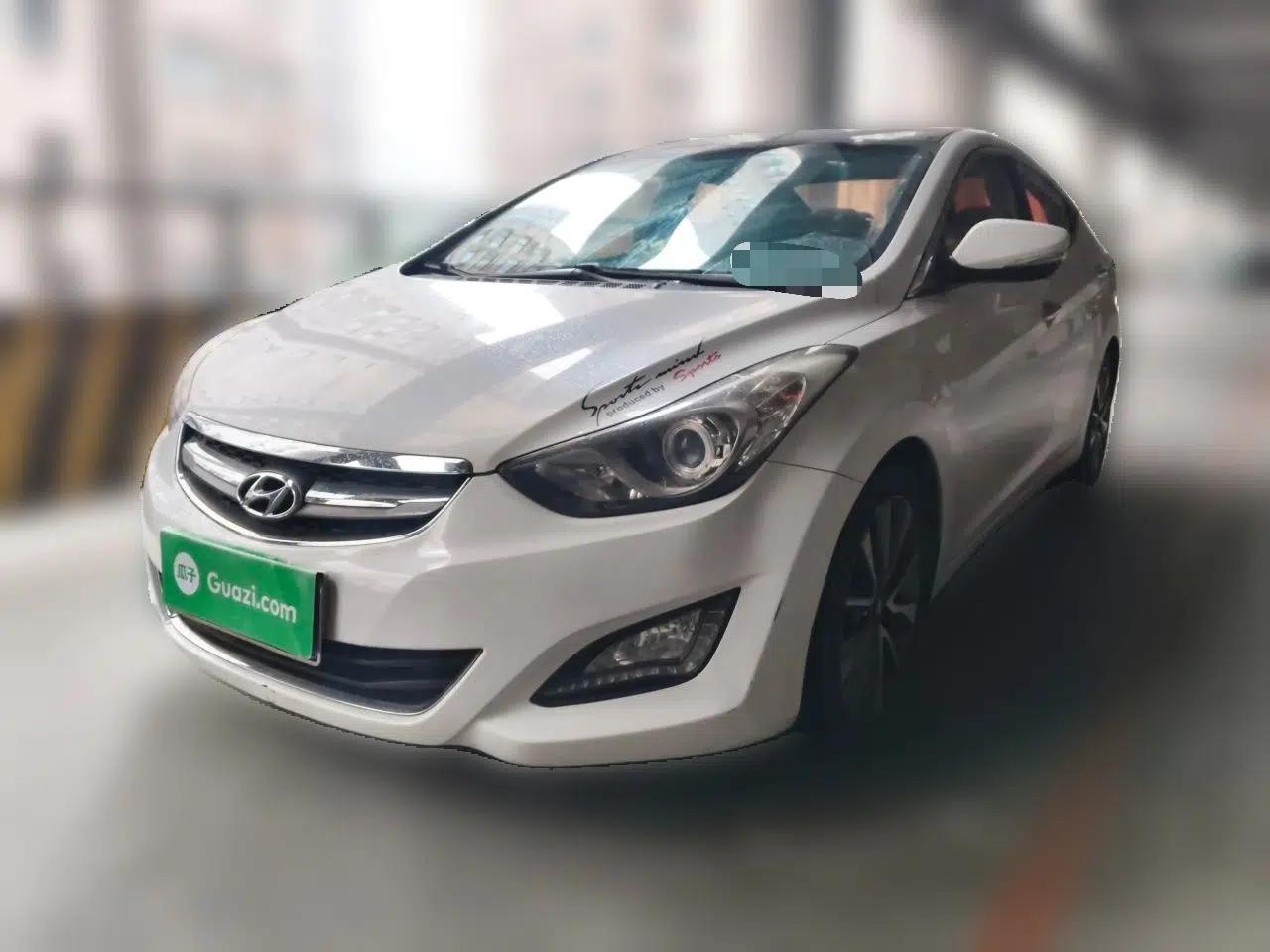 Hyundai Elantra (5th Generation / Langdong) 2015 1.6L Automatic Luxury Model — миниатюра 1