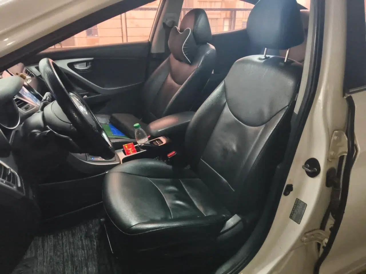 Hyundai Elantra (5th Generation / Langdong) 2015 1.6L Automatic Luxury Model — миниатюра 16