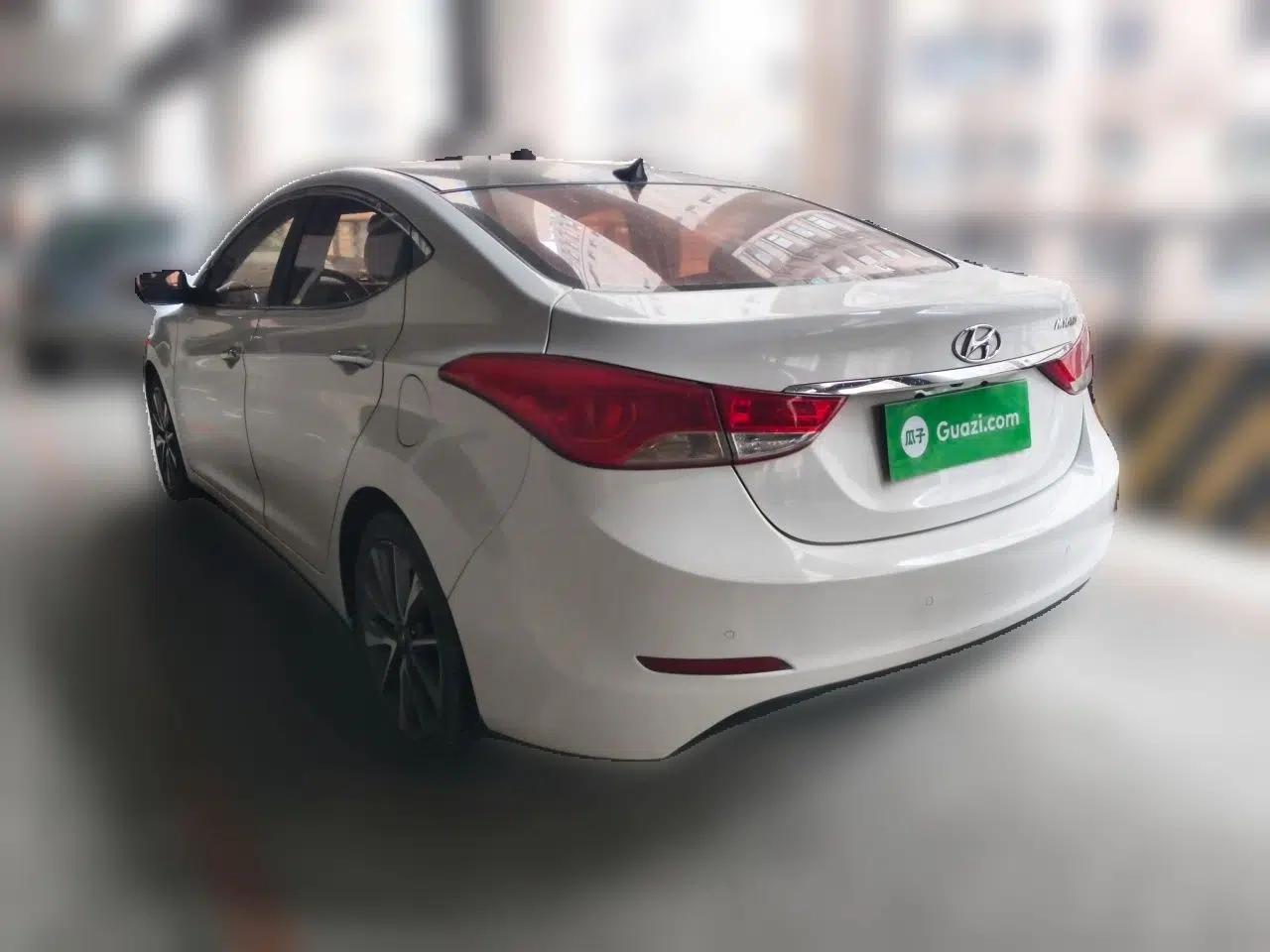 Hyundai Elantra (5th Generation / Langdong) 2015 1.6L Automatic Luxury Model — миниатюра 4