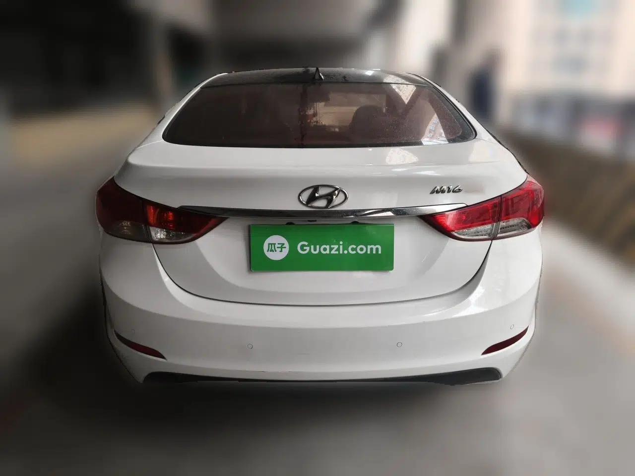 Hyundai Elantra (5th Generation / Langdong) 2015 1.6L Automatic Luxury Model — миниатюра 5
