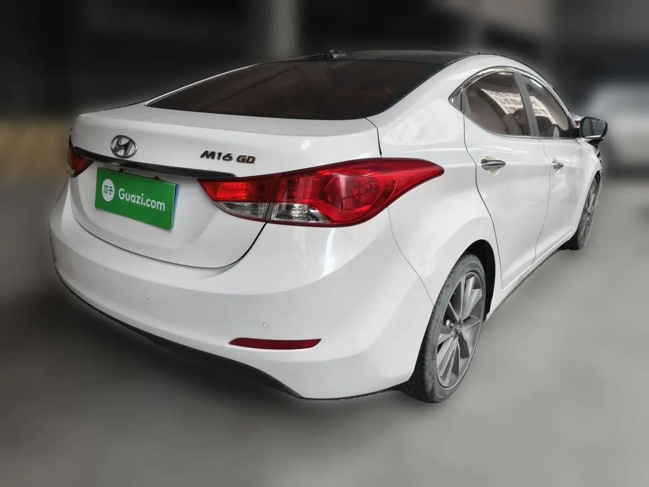 Hyundai Elantra (5th Generation / Langdong) 2015 1.6L Automatic Luxury Model — миниатюра 6