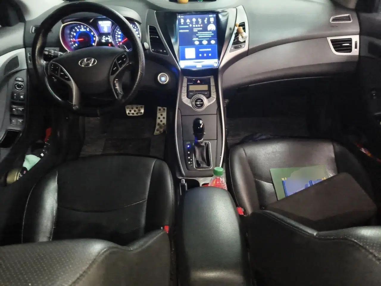 Hyundai Elantra (5th Generation / Langdong) 2015 1.6L Automatic Luxury Model — миниатюра 10