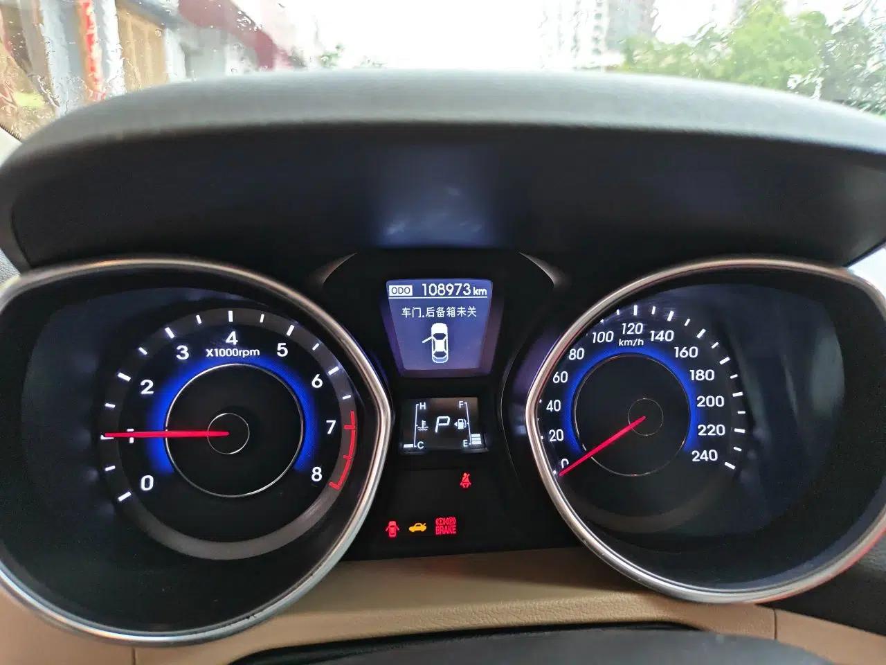 Hyundai Elantra (5th Generation / Langdong) 2013 1.6L Automatic Leading Model — миниатюра 13