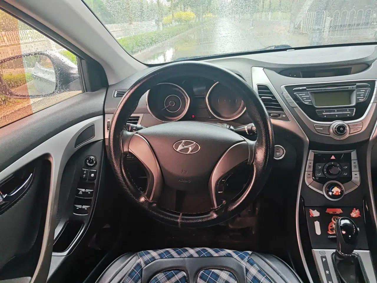Hyundai Elantra (5th Generation / Langdong) 2012 1.6L Automatic Leading Model — миниатюра 11