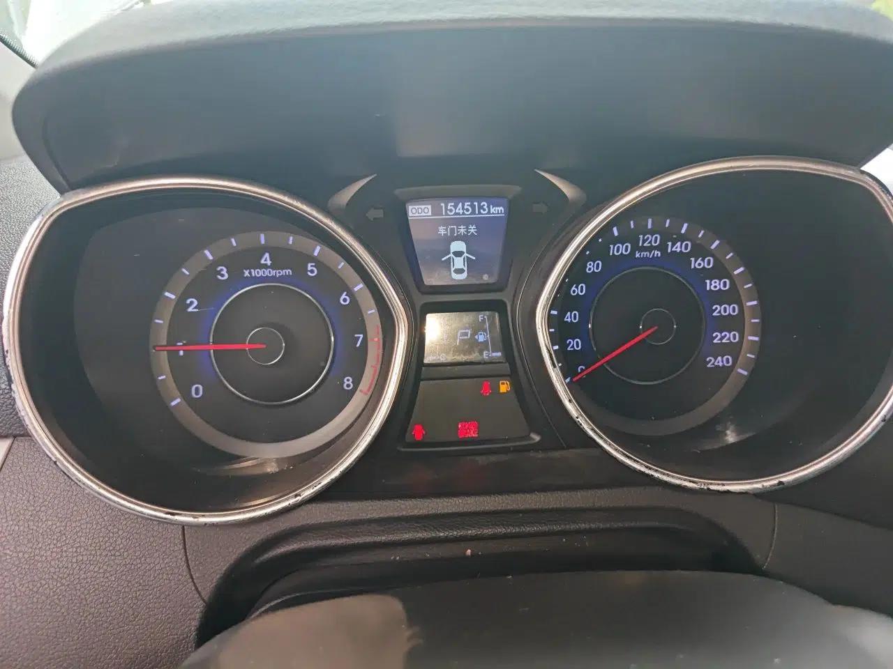 Hyundai Elantra (5th Generation / Langdong) 2012 1.6L Automatic Leading Model — миниатюра 12
