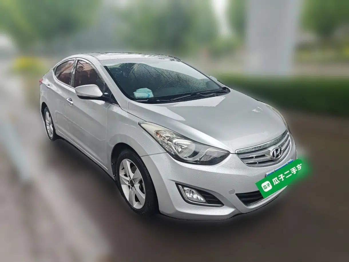Hyundai Elantra (5th Generation / Langdong) 2012 1.6L Automatic Leading Model — миниатюра 3