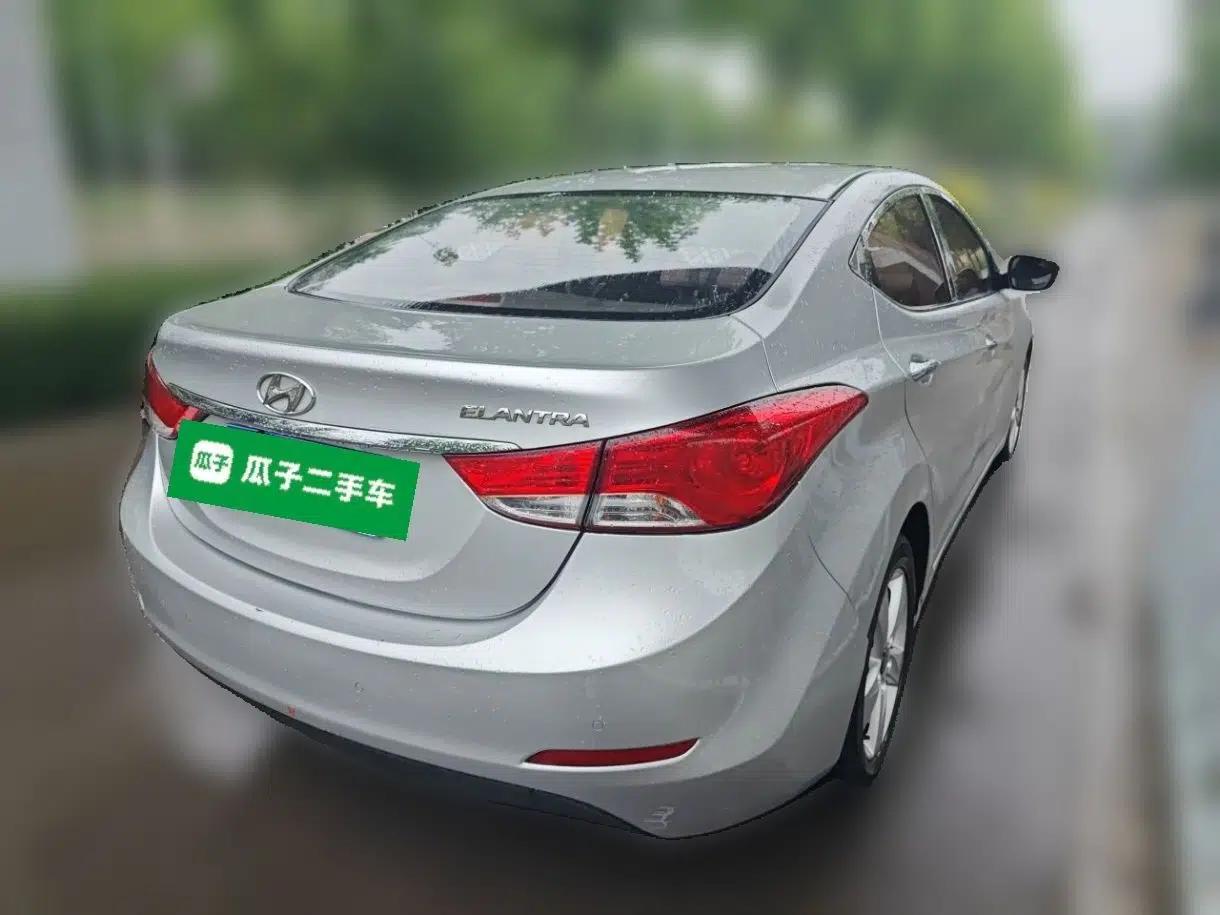 Hyundai Elantra (5th Generation / Langdong) 2012 1.6L Automatic Leading Model — миниатюра 6