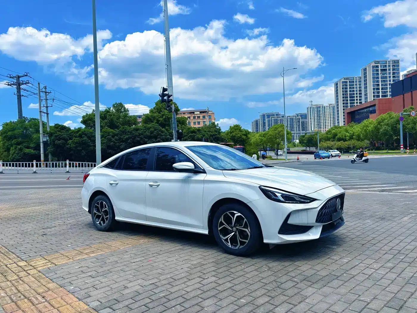 MG5 2021 180DVVT CVT Youth Style Edition — миниатюра 3