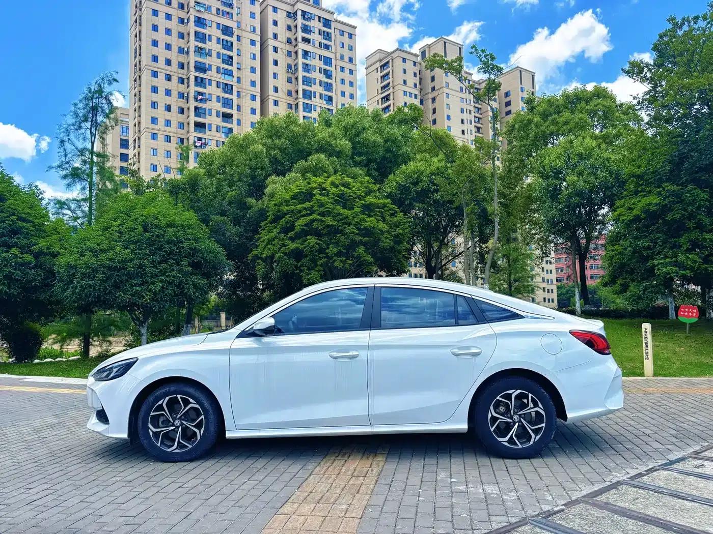 MG5 2021 180DVVT CVT Youth Style Edition — миниатюра 4