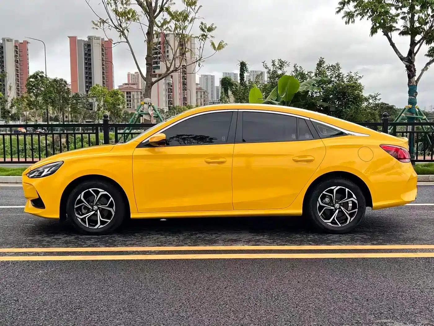 MG5 2021 180DVVT CVT Youth Style Edition — миниатюра 3