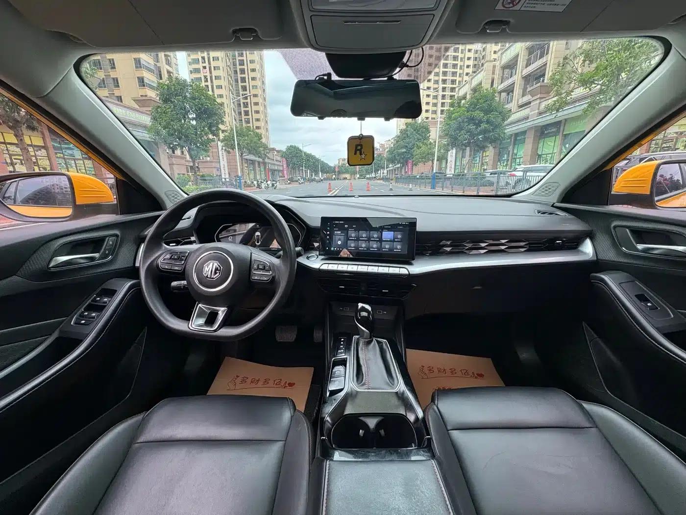 MG5 2022 180DVVT CVT Youth Luxury Edition — миниатюра 12