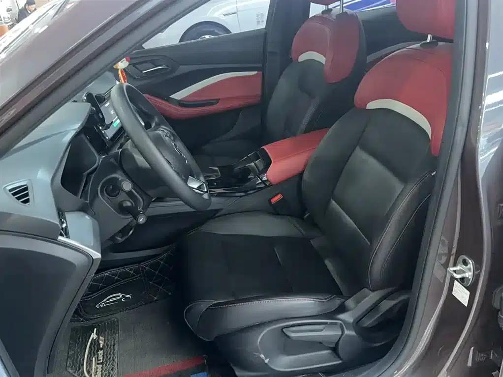 MG5 2023 180DVVT CVT Luxury Edition — миниатюра 10